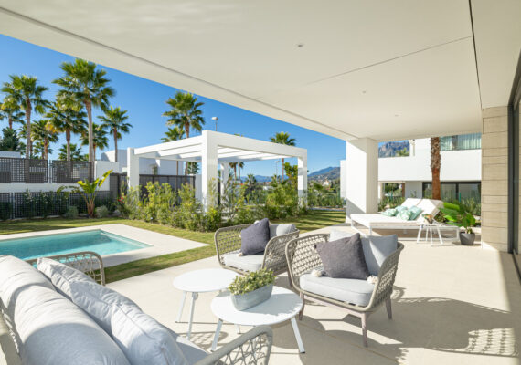 Mediterranean Décor: The Style That Sells on the Costa del Sol