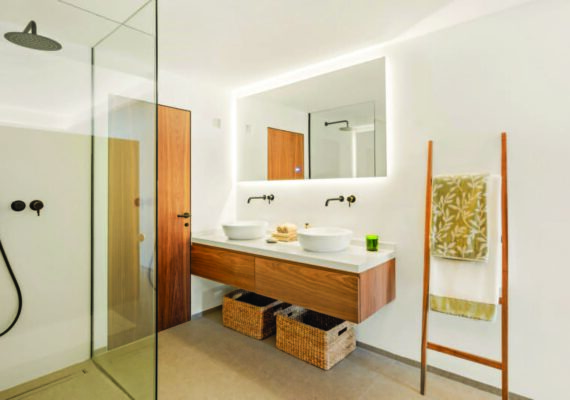 The Master Bathroom: How to Transform It into a Luxury Spa That Impresses Buyers