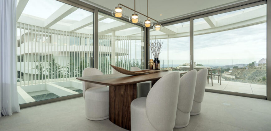 EXCLUSIVE PENTHOUSE WITH POOL