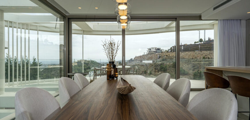 EXCLUSIVE PENTHOUSE WITH POOL