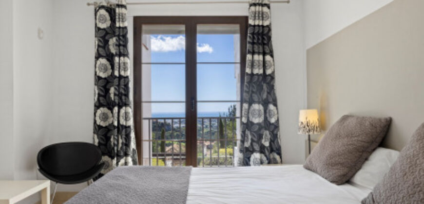 APARTAMENT, LOS ARQUEROS BENAHAVIS. Spacious and bright