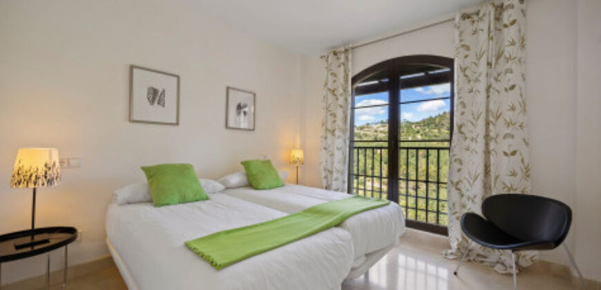 APARTAMENT, LOS ARQUEROS BENAHAVIS. Spacious and bright