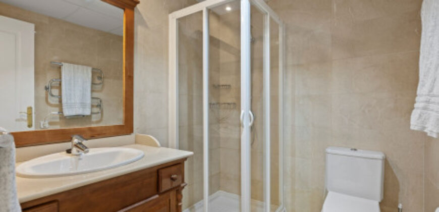APARTAMENT, LOS ARQUEROS BENAHAVIS. Spacious and bright
