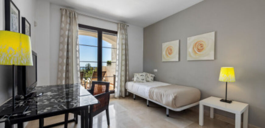 APARTAMENT, LOS ARQUEROS BENAHAVIS. Spacious and bright