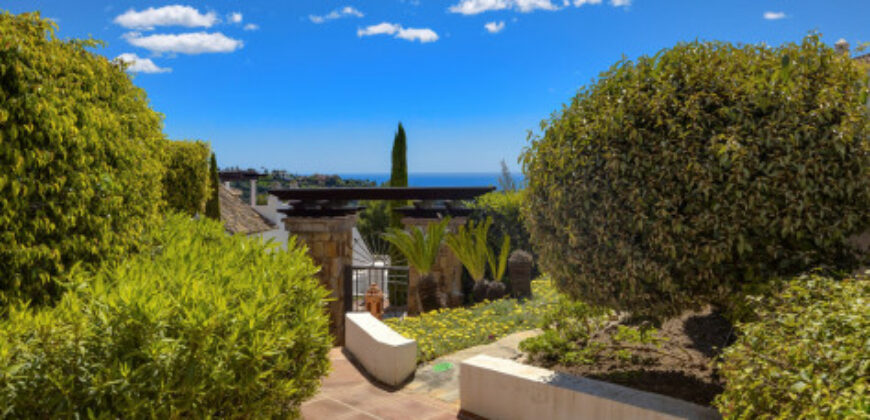 APARTAMENT, LOS ARQUEROS BENAHAVIS. Spacious and bright