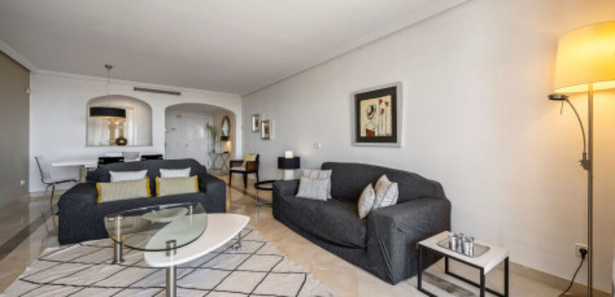 APARTAMENT, LOS ARQUEROS BENAHAVIS. Spacious and bright