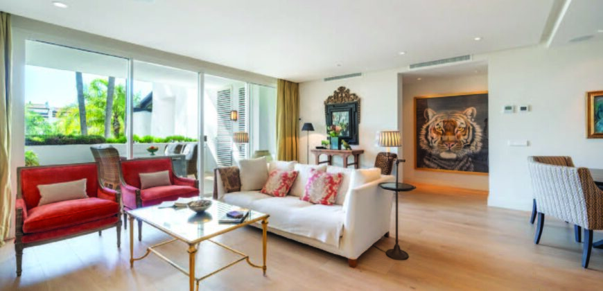 Impeccable Luxury apartment, Persian Gardens, Marina Puente Romano