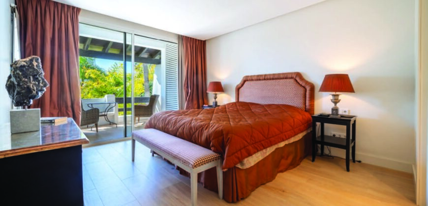 Impeccable Luxury apartment, Persian Gardens, Marina Puente Romano