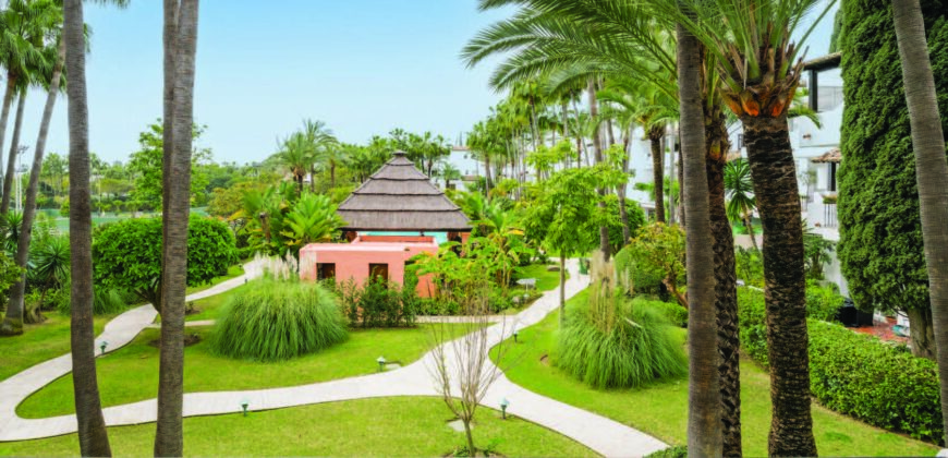 Exquisite modern apartment, Andalusian Gardens, Marina Puente Romano