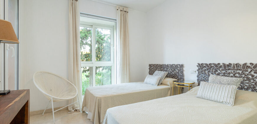 Townhouse in Villas de Los Monteros