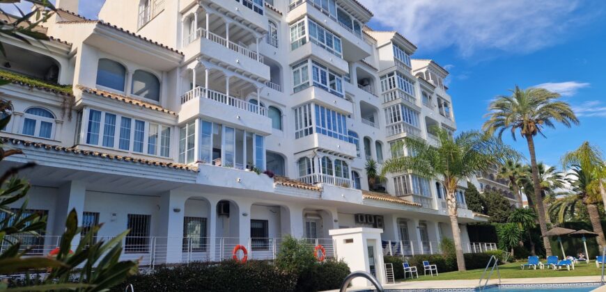 APARTMENT IN PUERTO BANUS