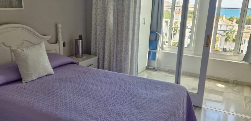 APARTMENT IN PUERTO BANUS